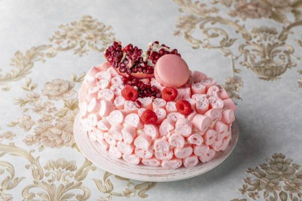 王妃のスイーツをお好きなだけ! ヒルトン東京の新デザートフェア「マリー・アントワネット スイーツ・オートクチュール 」