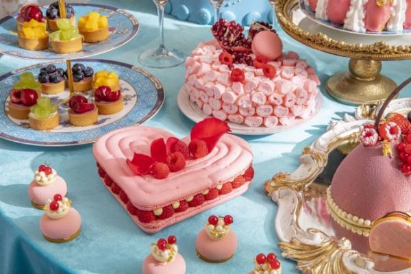 王妃のスイーツをお好きなだけ! ヒルトン東京の新デザートフェア「マリー・アントワネット スイーツ・オートクチュール 」