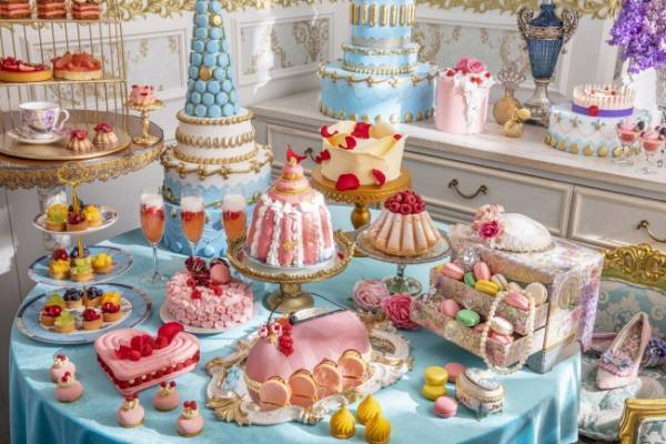王妃のスイーツをお好きなだけ! ヒルトン東京の新デザートフェア「マリー・アントワネット スイーツ・オートクチュール 」