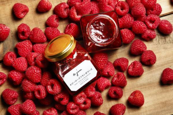 高級食パン専門店・嵜本の茨城水戸店がオープン! 看板商品の食パン2種の予約受付もスタート