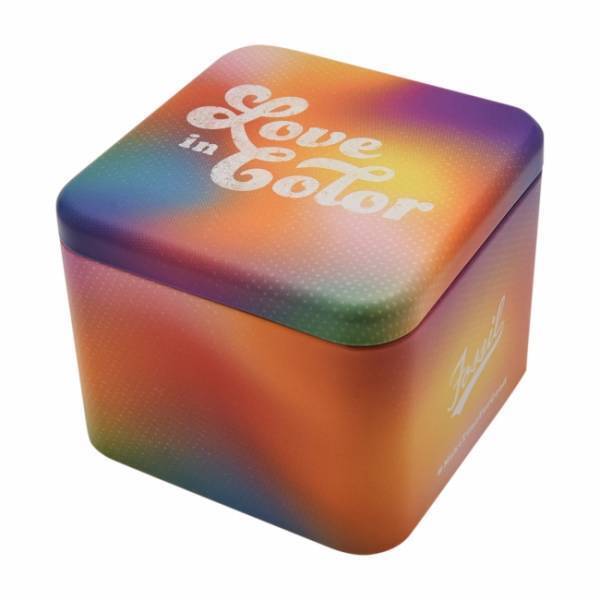 LOVE IN COLOR - すべての愛を尊重しよう。FOSSILから、プライドカラーの限定ウォッチが発売