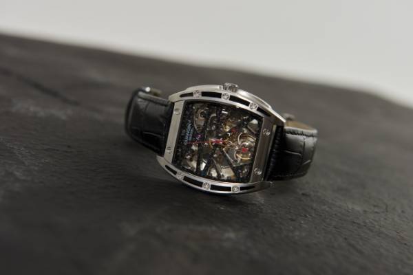 話題沸騰中の「PRINCIPE WATCH(プリンチペウォッチ)」の新モデルPWGQシリーズから新色が発売。
