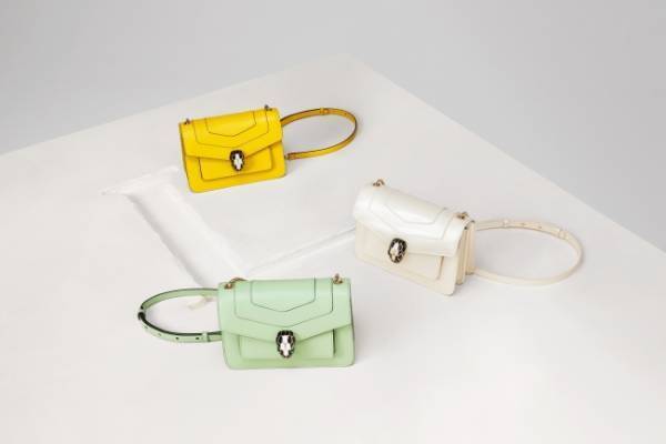 ブルガリの2020秋冬コレクションからパールのように光り輝く新素材の新作バッグが登場