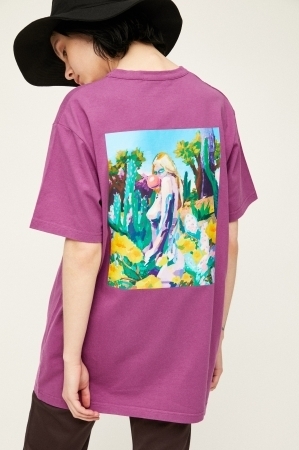 SLY（スライ）が 画家・小澤雅志氏とコラボ。Tシャツやトートバッグなどを発売