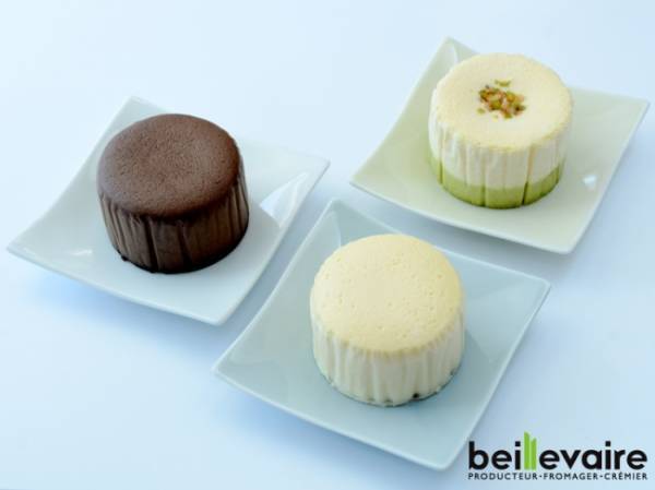 フルーティーな白ワインにも。ベイユヴェールからプチサイズの半生チーズケーキが登場