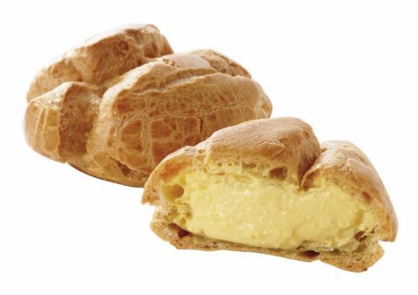 クイーンズ伊勢丹の人気のシュークリームに、バナナフレーバーが期間限定で登場