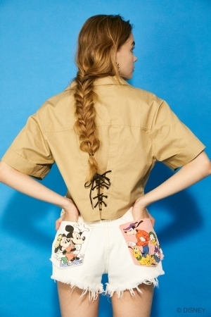 マウジーからミッキーやミニーが大きくプリントされたヴィンテージテイストなコレクション販売