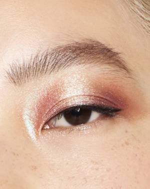 今こそメイクで目元にパワーを!「色の宝庫」シュウ ウエムラより新アイシャドー全100色登場