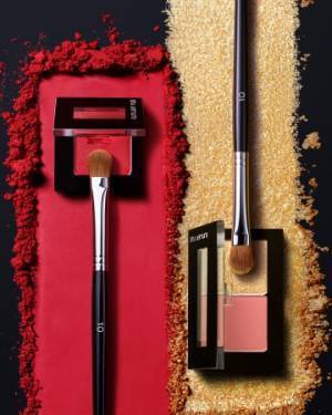 今こそメイクで目元にパワーを!「色の宝庫」シュウ ウエムラより新アイシャドー全100色登場