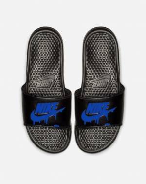 NIKEのベナッシをベースにカスタマイズ。ビビットなソリッドカラーロゴの新色が登場