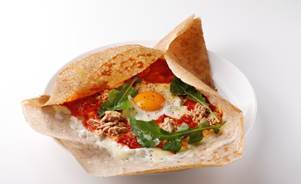 ロブション虎ノ門ヒルズ店は、初のモバイルオーダーも導入した新スタイルの「カフェ＆ブティック」を提案