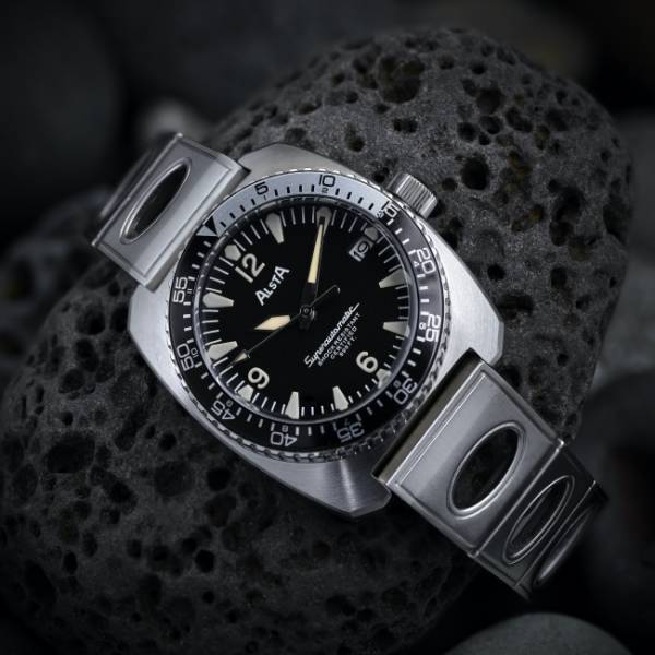 ジョーズウォッチが復刻。新生アルスタが日本上陸