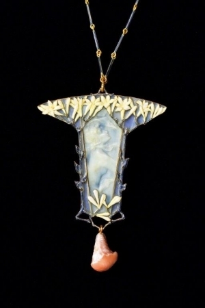 横浜・そごう美術館でガラス工芸家として名高いフランスのルネ・ラリックの展覧会を開催