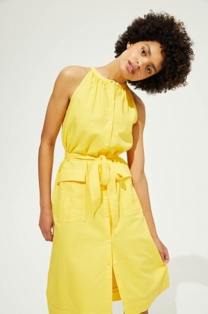 Gapからリネン、コットン、ガーゼなど暑い季節にここちよい素材のサマードレスコレクションが登場