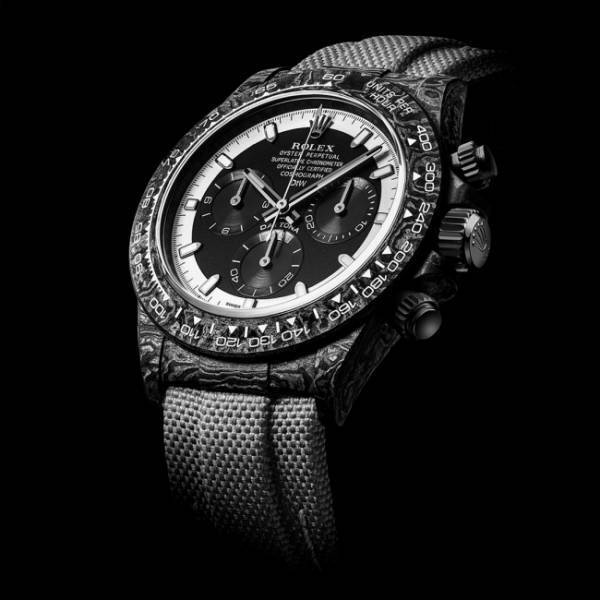 カスタム時計メーカー「DIW」から、ケースをカーボンにカスタマイズしたROLEX DAYTONAが発売
