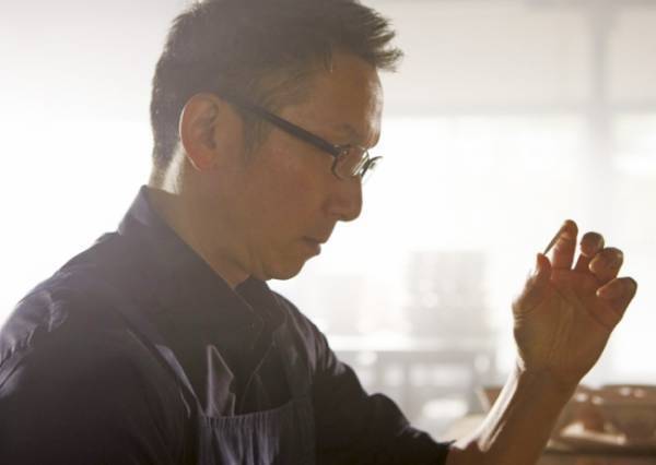 セイコー プレザージュから水面に映る月の情景を宿した、有田焼ダイヤルのメカニカルウオッチを発売