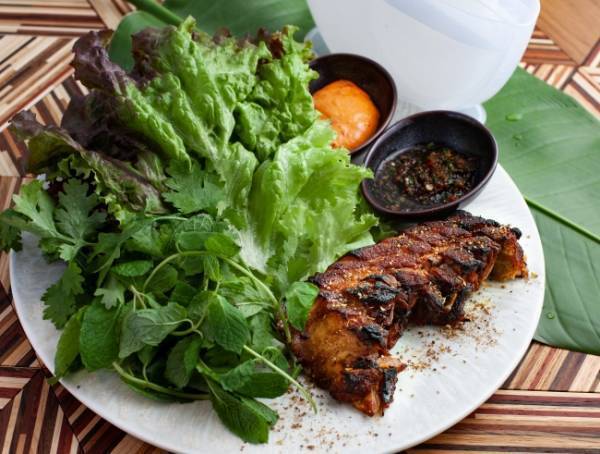 新感覚の点心をプラスしたHUGEのモダンアジアンがニュウマン横浜にオープン