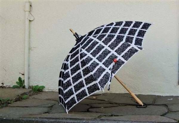 雨の日でも晴れの日でもワクワクする傘がいっぱい! 銀座 蔦屋書店で「イイダ傘店 夏の傘展」を開催