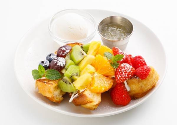 フレンチトースト専門店アイボリッシュが7周年! 特別メニュー「レインボー」を期間限定で販売