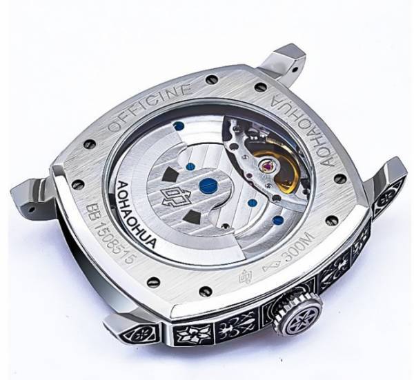 プリンチペ ウォッチから、トラディショナルな彫刻を施したSCULPTURE COLLECTIONが発売