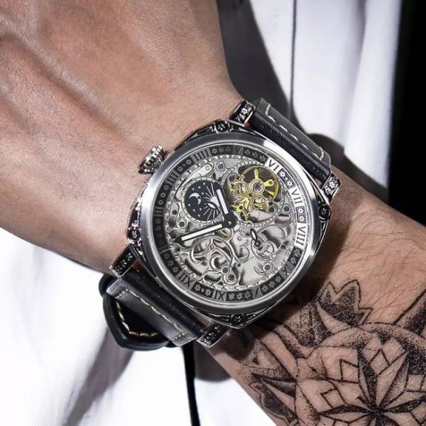 プリンチペ ウォッチから、トラディショナルな彫刻を施したSCULPTURE COLLECTIONが発売