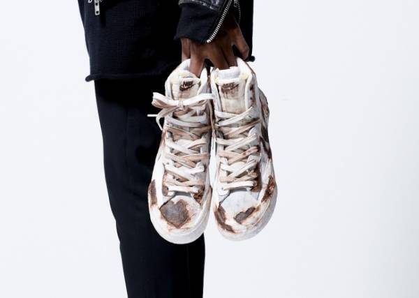 スチュリートから業界を騒がせた「sacai × NIKE BLAZER MID」をベースにしたリメイクモデルの再販決定
