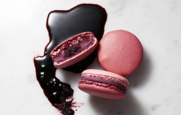セバスチャン・ブイエのこだわりがたっぷり詰まったプレミアムな味わいのマカロンが登場