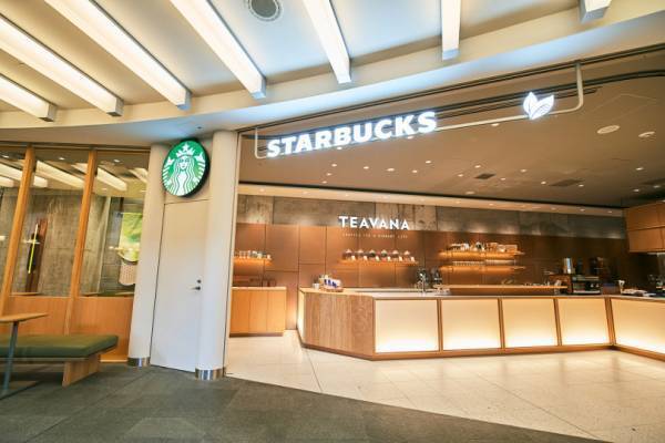 スターバックスの多彩な“ティー”が楽しめる店舗に。六本木ヒルズ メトロハット／ハリウッドプラザ店がリニューアル