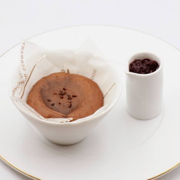 銀座三越のカフェ「ボンボヌール」に夏にぴったりのひんやりスイーツや新作ケーキが登場