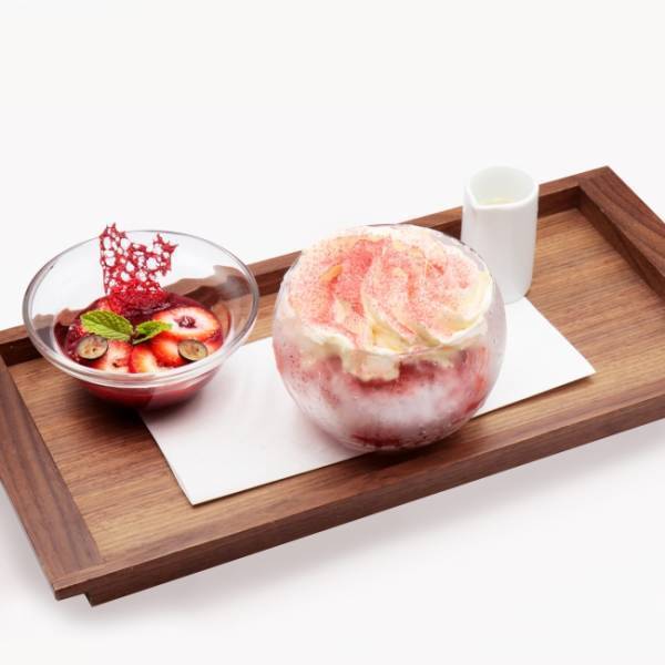 銀座三越のカフェ「ボンボヌール」に夏にぴったりのひんやりスイーツや新作ケーキが登場