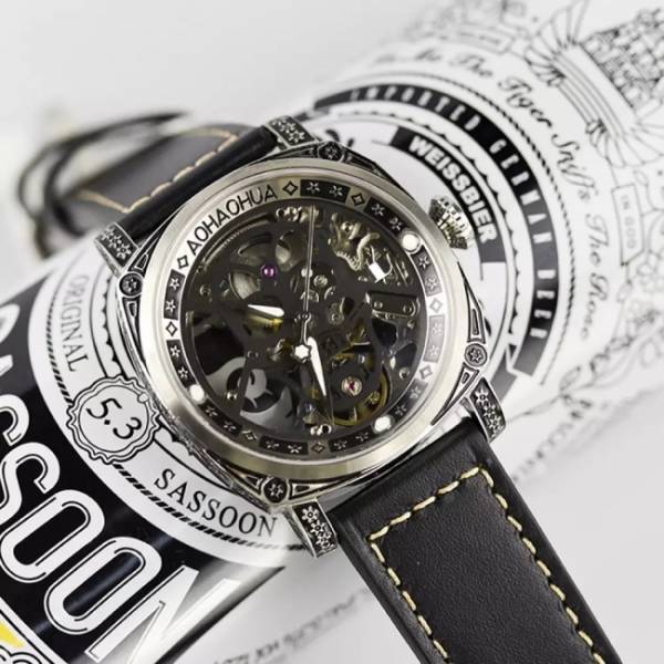 プリンチペ ウォッチから、早くもSCULPTUREコレクションの第二弾が発売