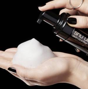 シュウ ウエムラ人気のアルティム8∞ シリーズから、初の泡のフォームクレンジングが新登場