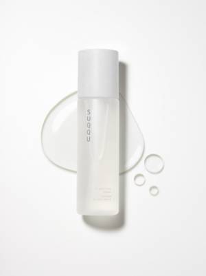 SUQQUの顔筋マッサージが新たなメソッドで進化。専用アイテムもリニューアルして新発売