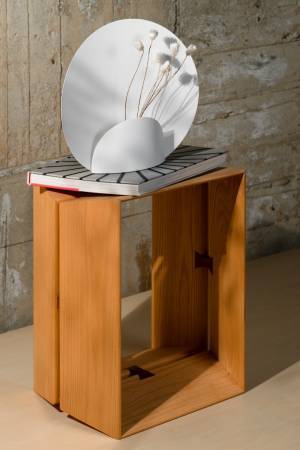 花をキャンバスに生けるように飾る花瓶「Picture」 OGUCHI / DESIGNのライフスタイルプロダクト【EDITOR'S PICK】