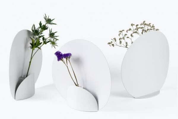 花をキャンバスに生けるように飾る花瓶「Picture」 OGUCHI / DESIGNのライフスタイルプロダクト【EDITOR'S PICK】