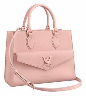 洗練されたスタイルが多様なシーンに活躍。ルイ・ヴィトンの新作バッグシリーズ「ロックミー」