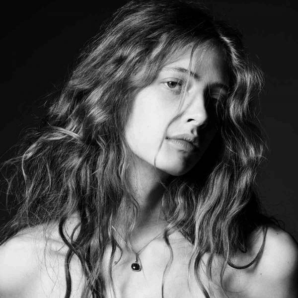 セリーヌ、エディ・スリマンが撮り下ろした2020年ウィンターヴィジュアル