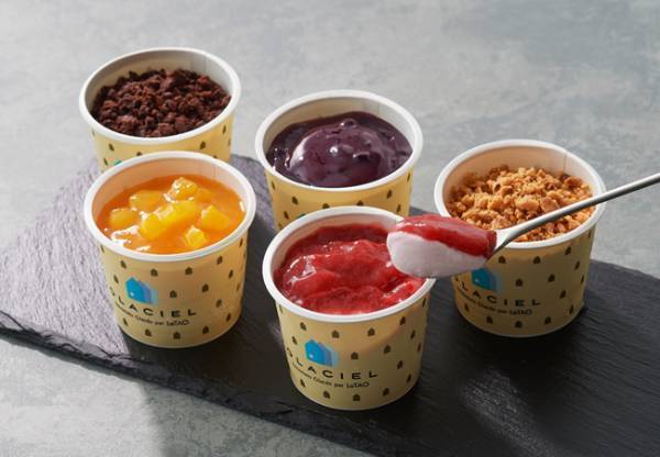 ルタオプロデュースのアイス専門店から、パフェのようなカップアイスや、夏限定のアントルメグラッセが登場