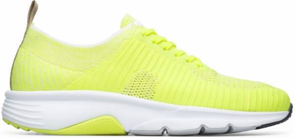 カンペールが提案する新コンセプト「サステナブルサマー」のサンダルがラインアップ