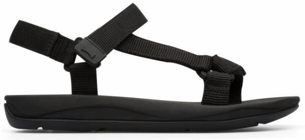 カンペールが提案する新コンセプト「サステナブルサマー」のサンダルがラインアップ