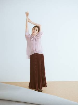 歌手 鈴木愛理がファーファーで夏服をコーディネート! 売上利益が寄付されるチャリティプロジェクト