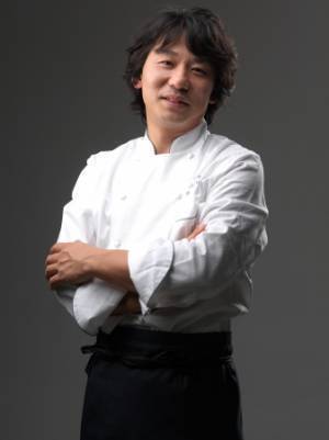 パティスリー・サダハル・アオキ・パリから、桃を使ったキュートな新作ケーキが登場