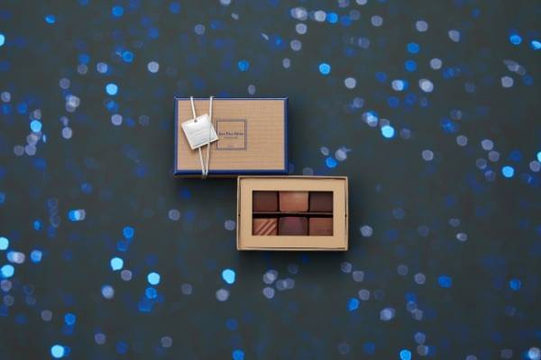 夏を感じるフランボワーズとパッションフルーツの味わい。JEAN-PAUL HEVINから花火をイメージしたボンボンショコラが登場