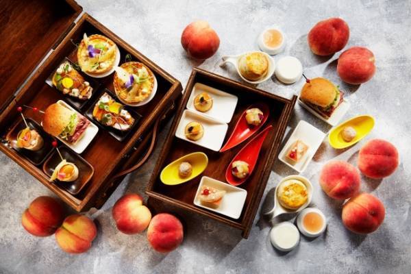インターコンチネンタルホテル大阪の食べごろの桃を贅沢に使用した夏のピーチプロモーション