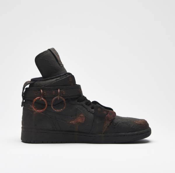 スチュリートからNIKE x COMME des GARCONSのAJ1に精巧な錆ペイントを施した新モデルが発売