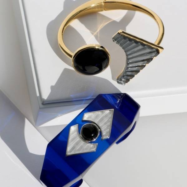 ラリックのジュエリーコレクション「1925」から、スモールサイズのネックレスが登場