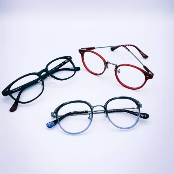 Y’sの初となるアイウェアコレクションを発売。ワイズらしい要素を取り入れたジェンダーレスなコレクション