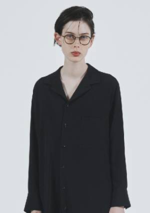 Y’sの初となるアイウェアコレクションを発売。ワイズらしい要素を取り入れたジェンダーレスなコレクション