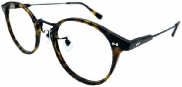 Y’sの初となるアイウェアコレクションを発売。ワイズらしい要素を取り入れたジェンダーレスなコレクション