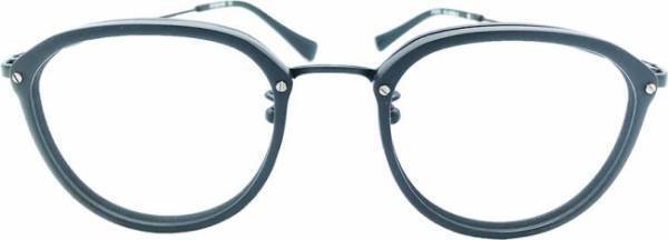 Y’sの初となるアイウェアコレクションを発売。ワイズらしい要素を取り入れたジェンダーレスなコレクション